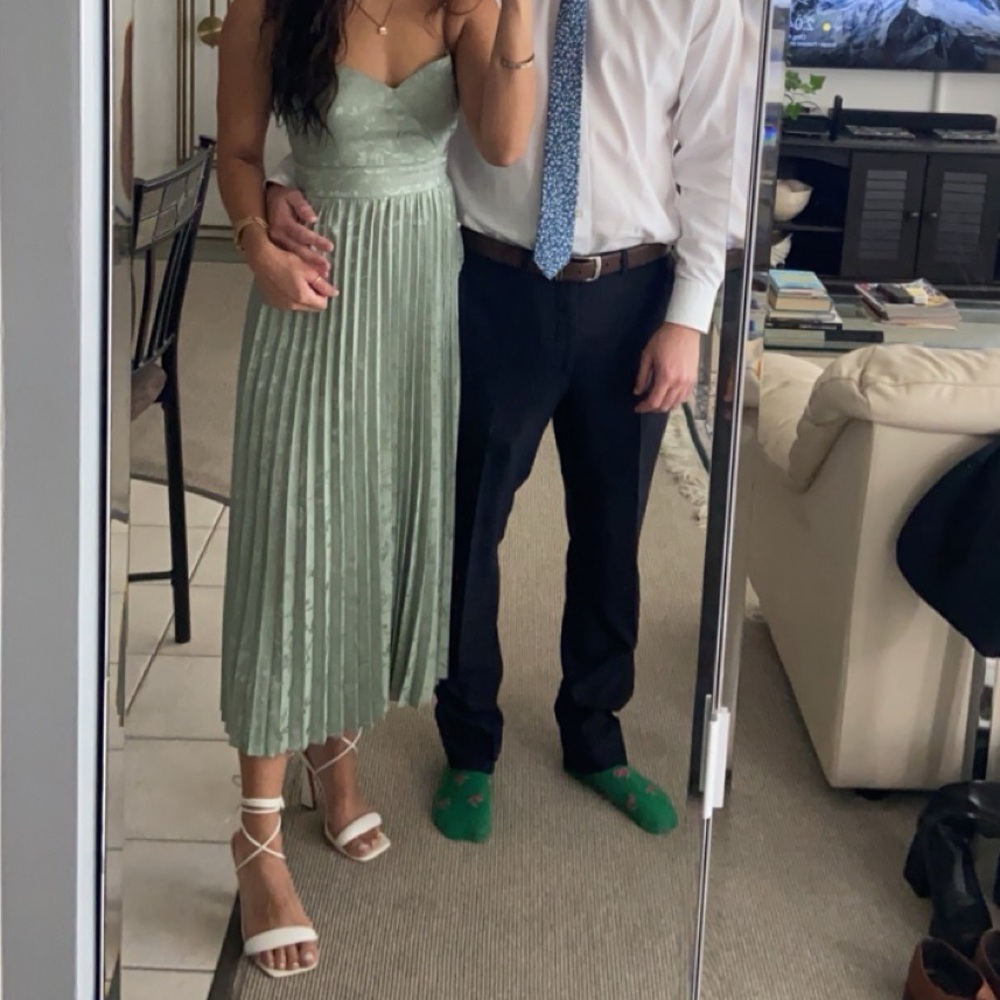 Lulu's Sage Green Midi Dress - Picture 2 of 6